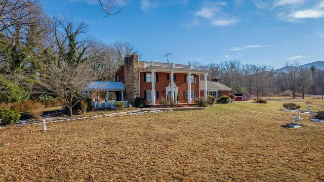 $895,000 | 8217 South East Highway, Elkton, VA 22827
