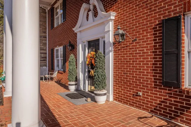 $895,000 | 8217 South East Highway, Elkton, VA 22827