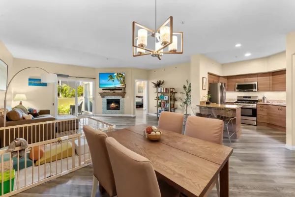 $925,000 | 1100 Civic Center Drive, Unit C25, Oceanside, CA 92054