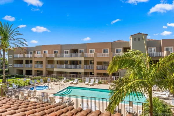 $925,000 | 1100 Civic Center Drive, Unit C25, Oceanside, CA 92054