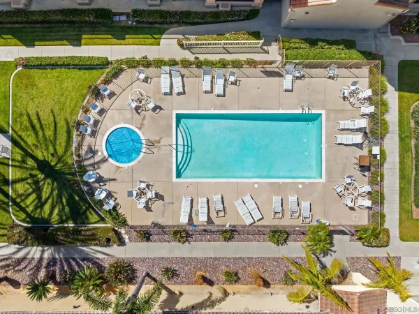 $925,000 | 1100 Civic Center Drive, Unit C25, Oceanside, CA 92054