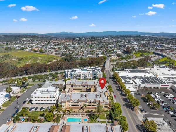 $925,000 | 1100 Civic Center Drive, Unit C25, Oceanside, CA 92054