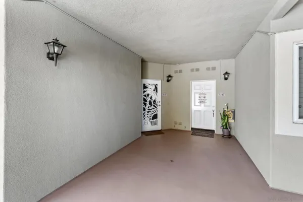 $925,000 | 1100 Civic Center Drive, Unit C25, Oceanside, CA 92054