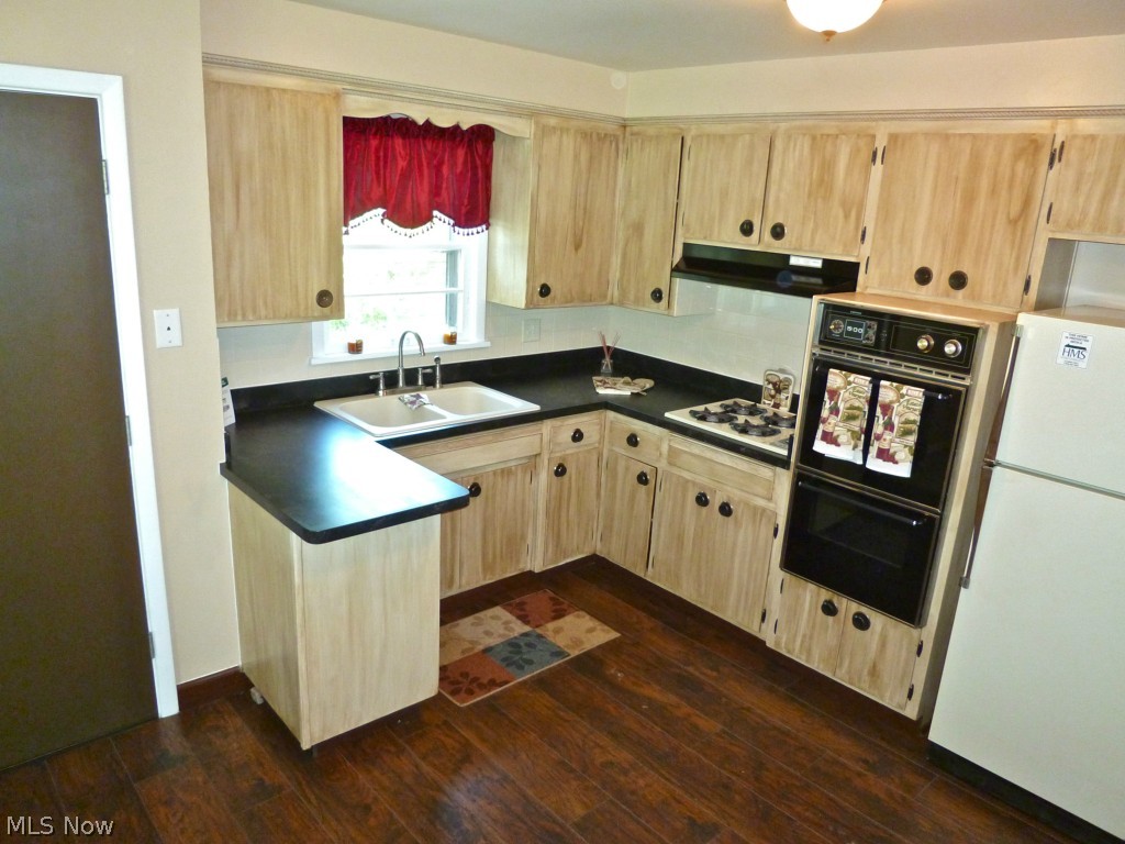 6431 Longridge Road Cleveland, OH 44124 - Photo 8 of 22