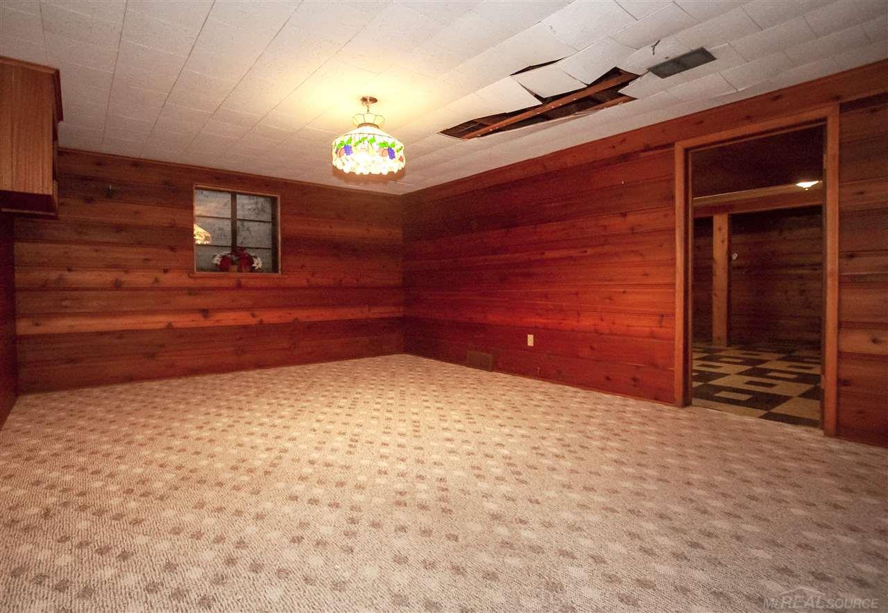 88 Roslyn Road Grosse Pointe Shores, MI 48236 - Photo 34 of 43