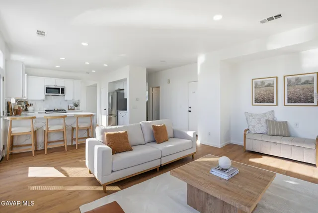 $529,900 | 43010 Yaffa Street, Lancaster, CA 93535