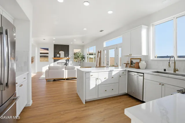 $529,900 | 43010 Yaffa Street, Lancaster, CA 93535