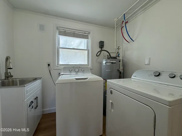 $1,595 | 100 Northeast 43rd Street, Unit 1, Oak Island, NC 28465