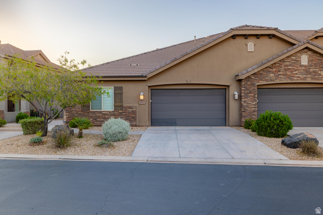 2069 North Coral Ridge Drive Washington, UT 84780 - Photo 1 of 35
