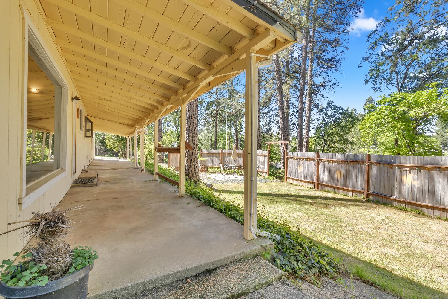 10227 Welsh Lane Grass Valley, CA 95949 - Photo 2 of 45