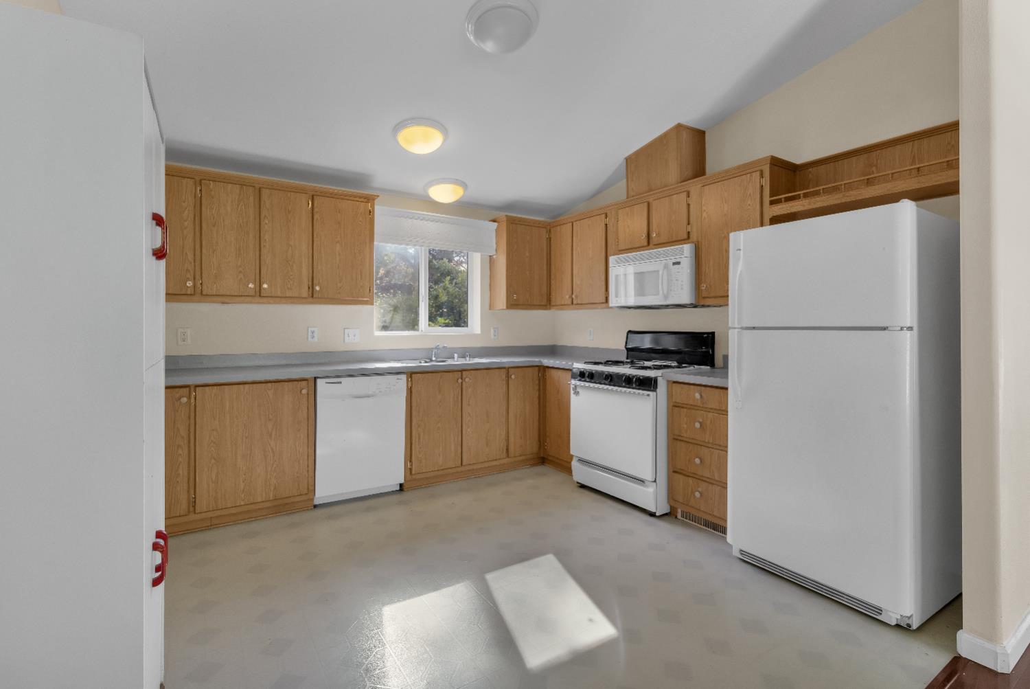 10227 Welsh Lane Grass Valley, CA 95949 - Photo 33 of 45