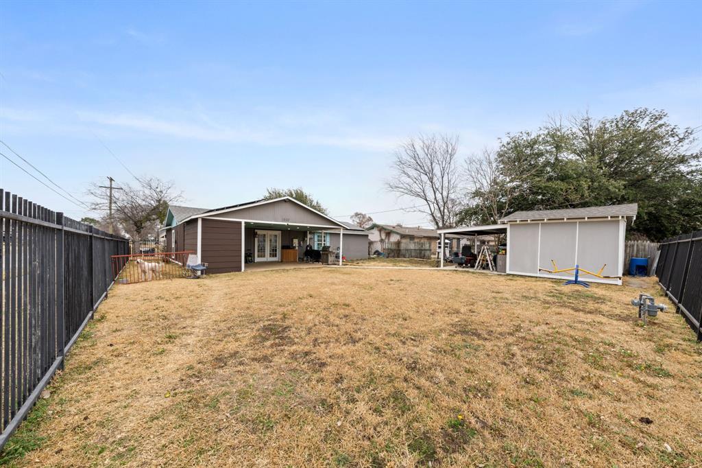 1530 Carson Drive Mesquite, TX 75149 - Photo 20 of 21 a front view of house with yard and trees