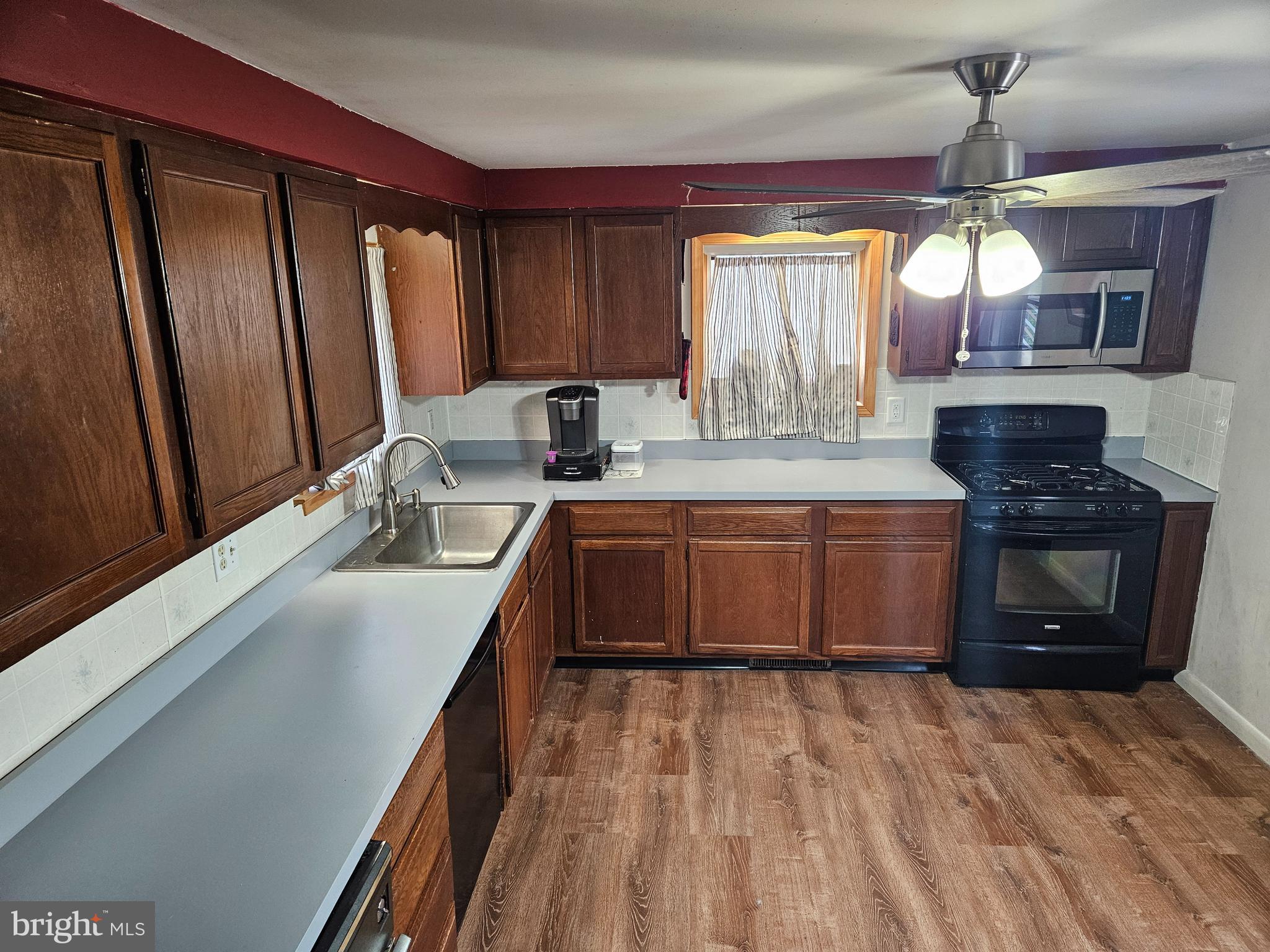 271 Blue Anchor Road Sicklerville, NJ 08081 - Photo 10 of 45 Kitchen