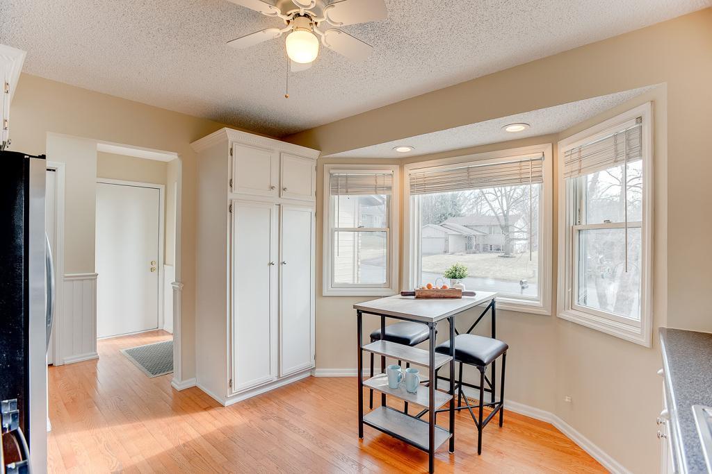 4663 Beacon Hill Road Eagan, MN 55122 - Photo 11 of 59 Gallery Image 11