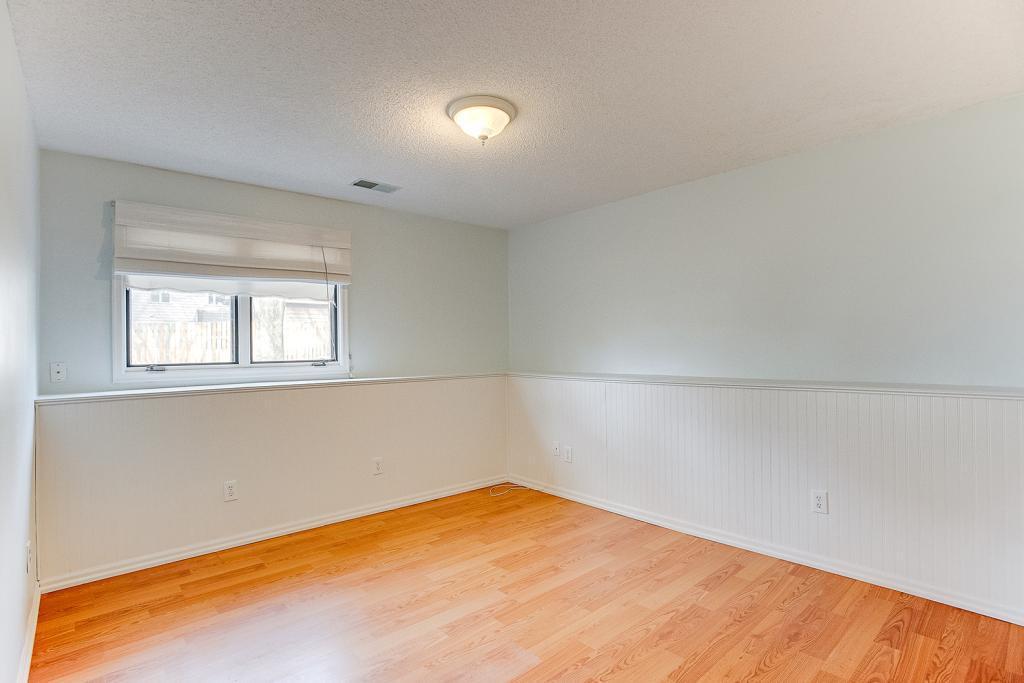 4663 Beacon Hill Road Eagan, MN 55122 - Photo 39 of 59 Gallery Image 39