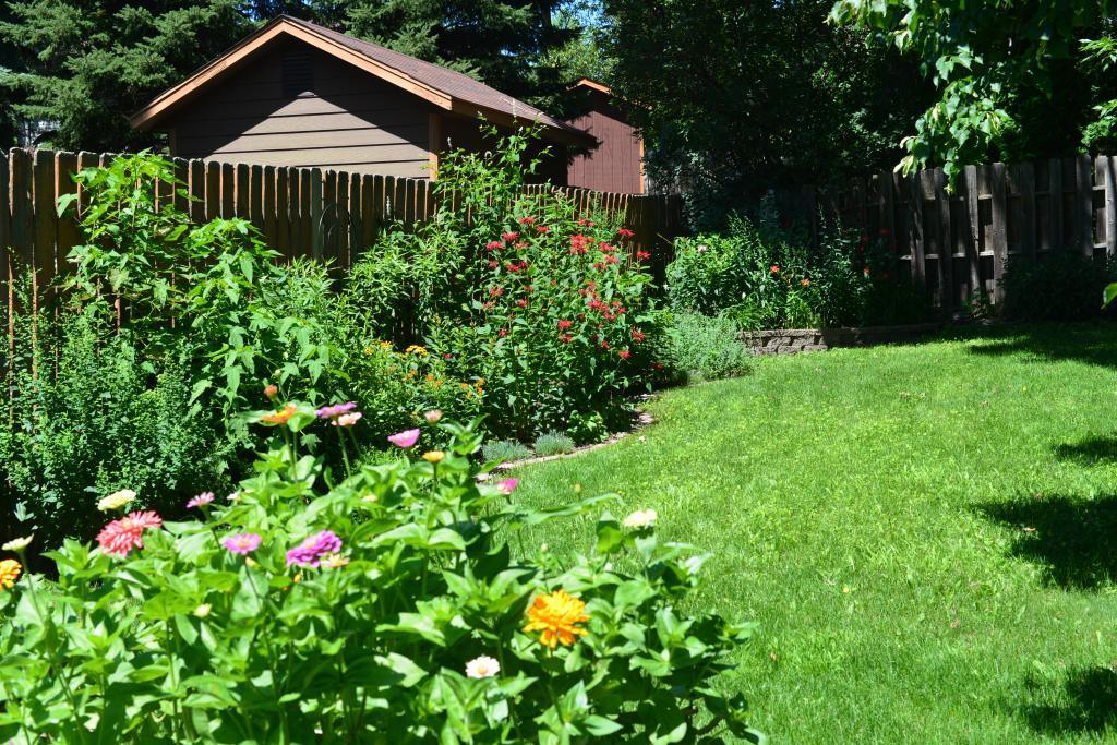 4663 Beacon Hill Road Eagan, MN 55122 - Photo 58 of 59 Gallery Image 58