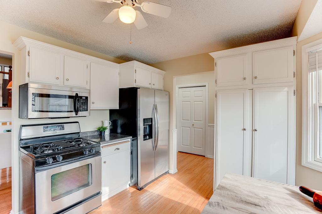 4663 Beacon Hill Road Eagan, MN 55122 - Photo 9 of 59 Gallery Image 9