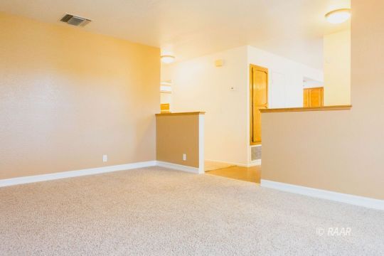 1114 North Inyo Street Ridgecrest, CA 93555 - Photo 7 of 31 a view of an empty room