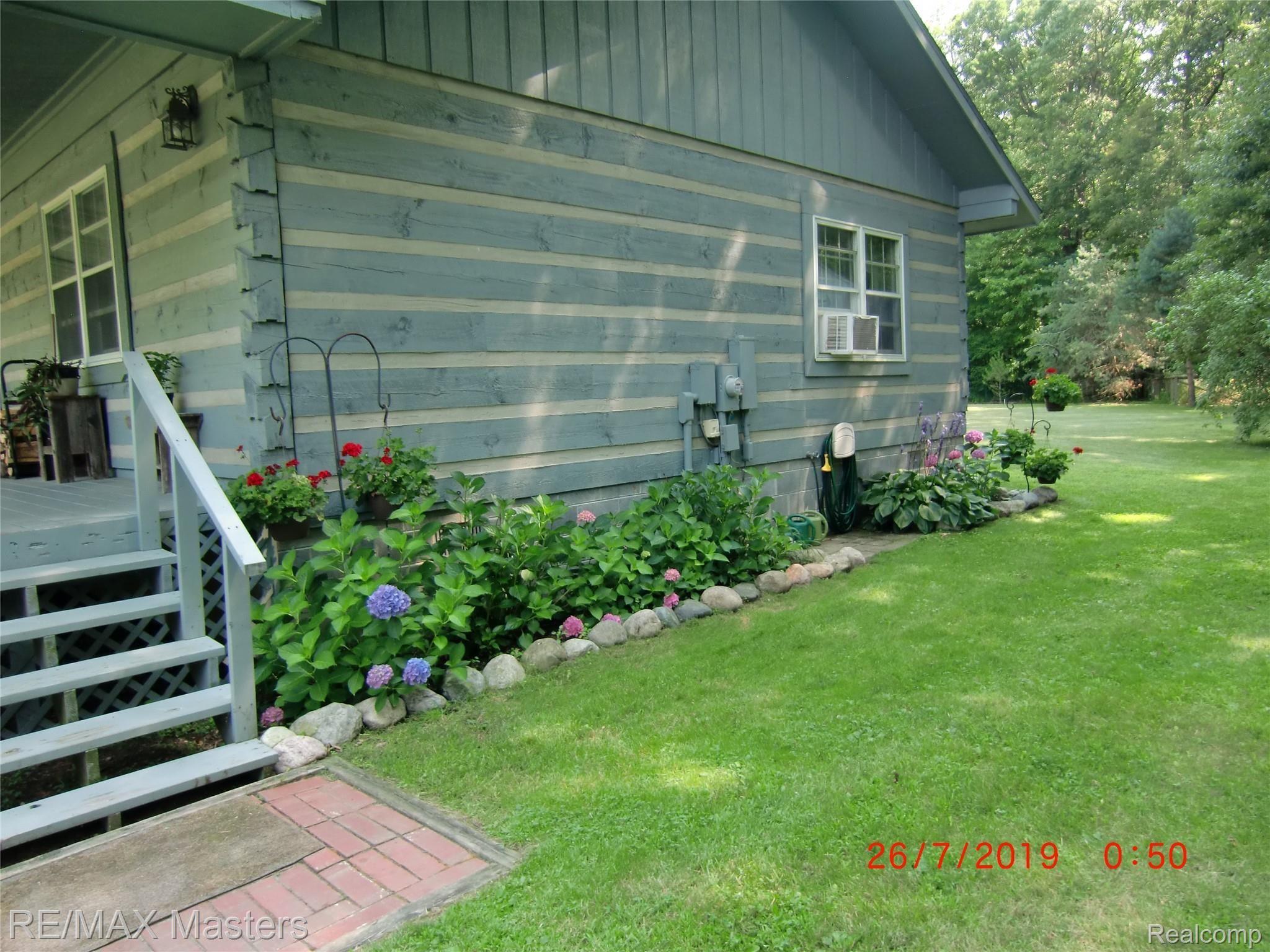 20561 Merriman Road Romulus, MI 48174 - Photo 24 of 31 CIMG4232.JPG