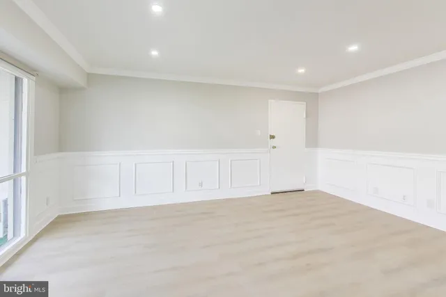 $149,900 | 3140 Brinkley Road, Unit 304, Temple Hills, MD 20748