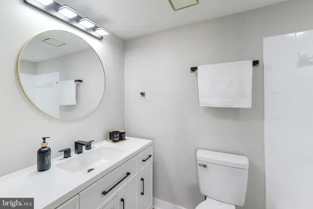 $149,900 | 3140 Brinkley Road, Unit 304, Temple Hills, MD 20748