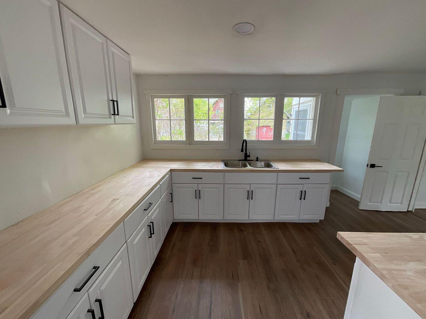 255 High Street Benton Harbor, MI 49022 - Photo 3 of 23 01