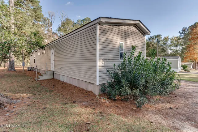 $152,000 | 326 Lake Harbor Road, Brandon, MS 39047