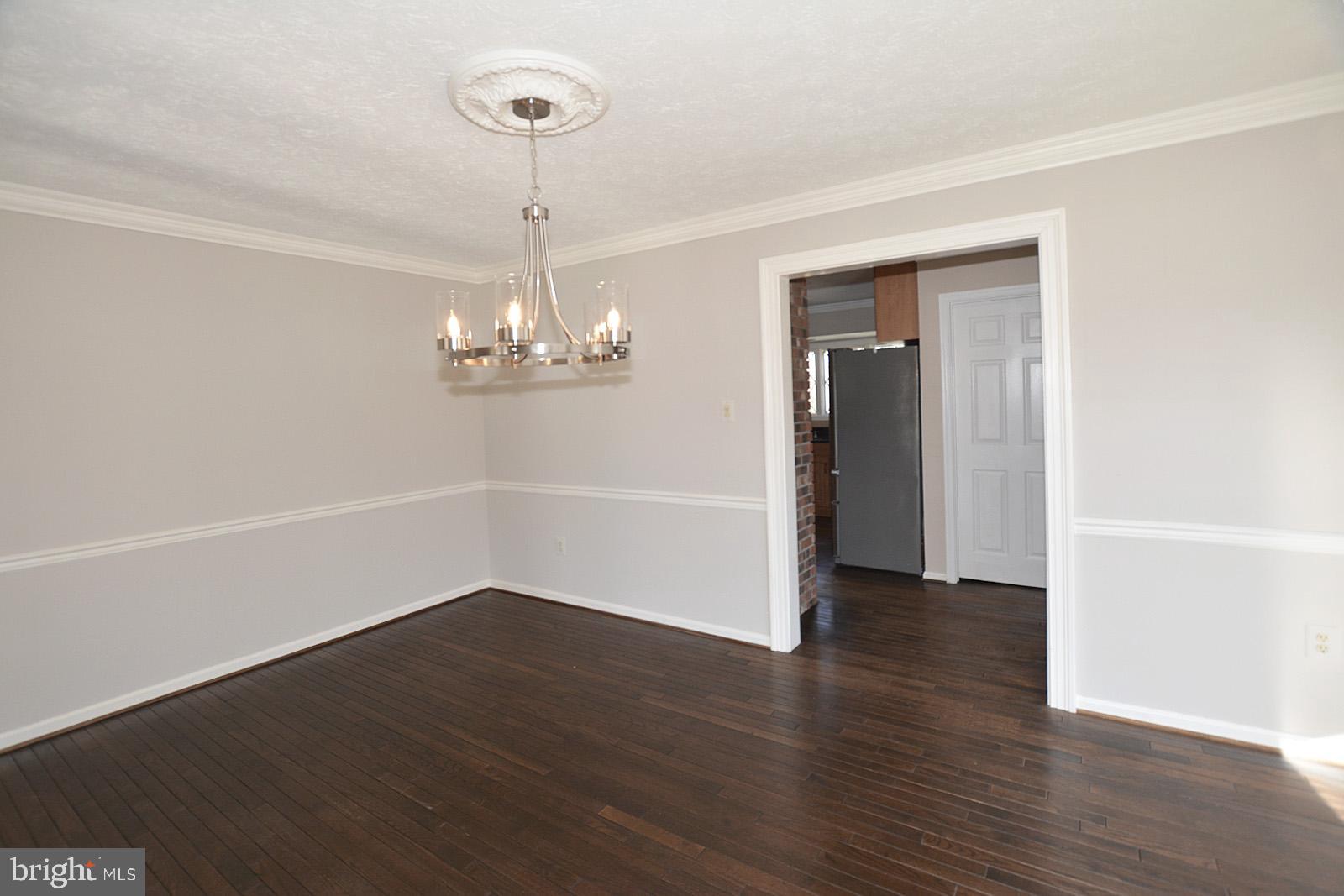 81 Rutherford Circle Sterling, VA 20165 - Photo 11 of 55 Dining room leads to butler's pantry and kitchen