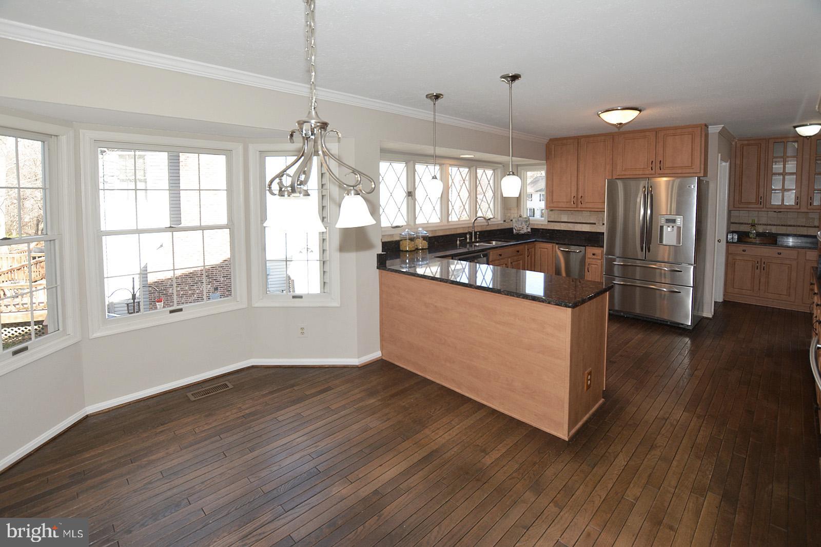 81 Rutherford Circle Sterling, VA 20165 - Photo 22 of 55 Breakfast nook