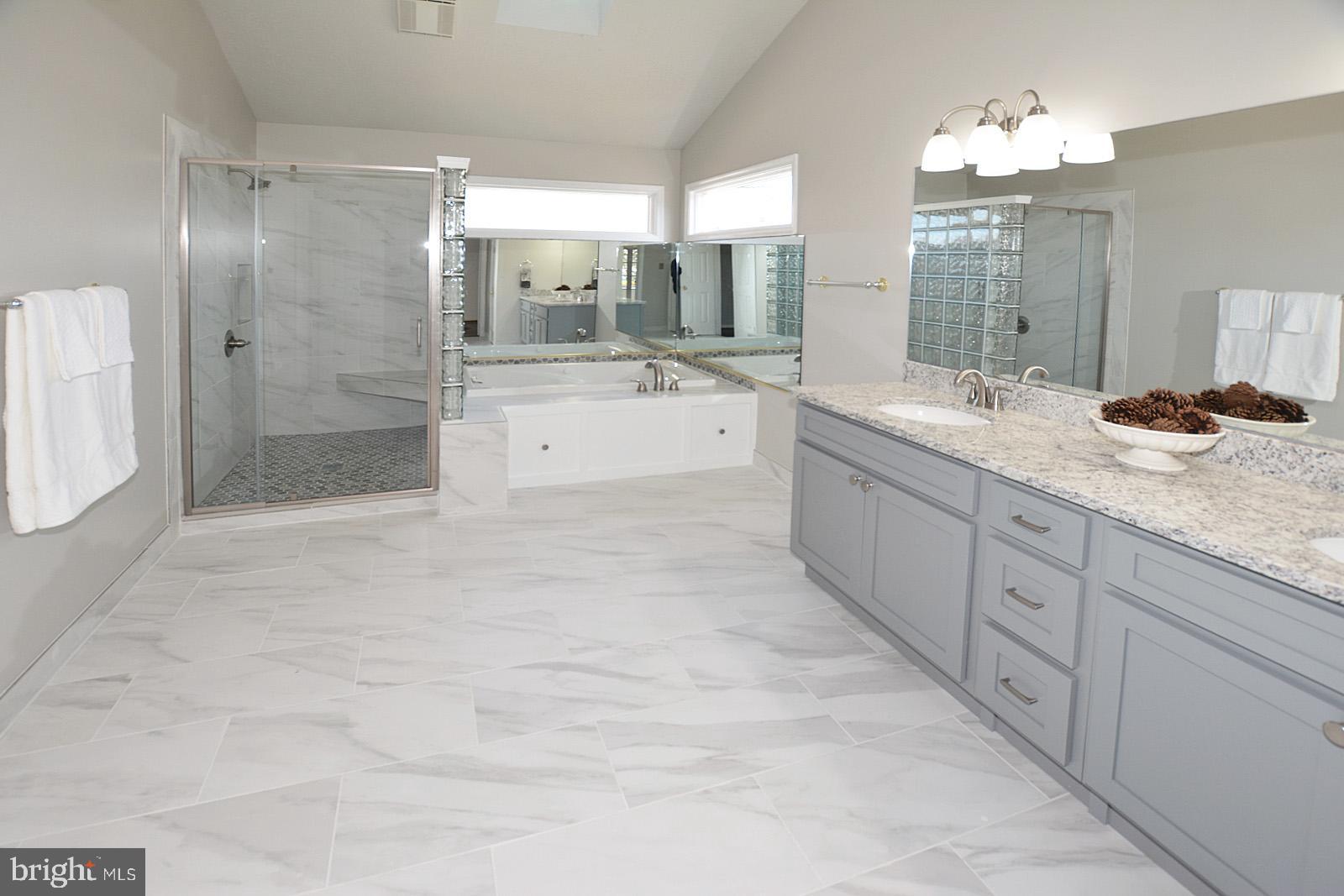81 Rutherford Circle Sterling, VA 20165 - Photo 33 of 55 Newly remodeled primary bath!