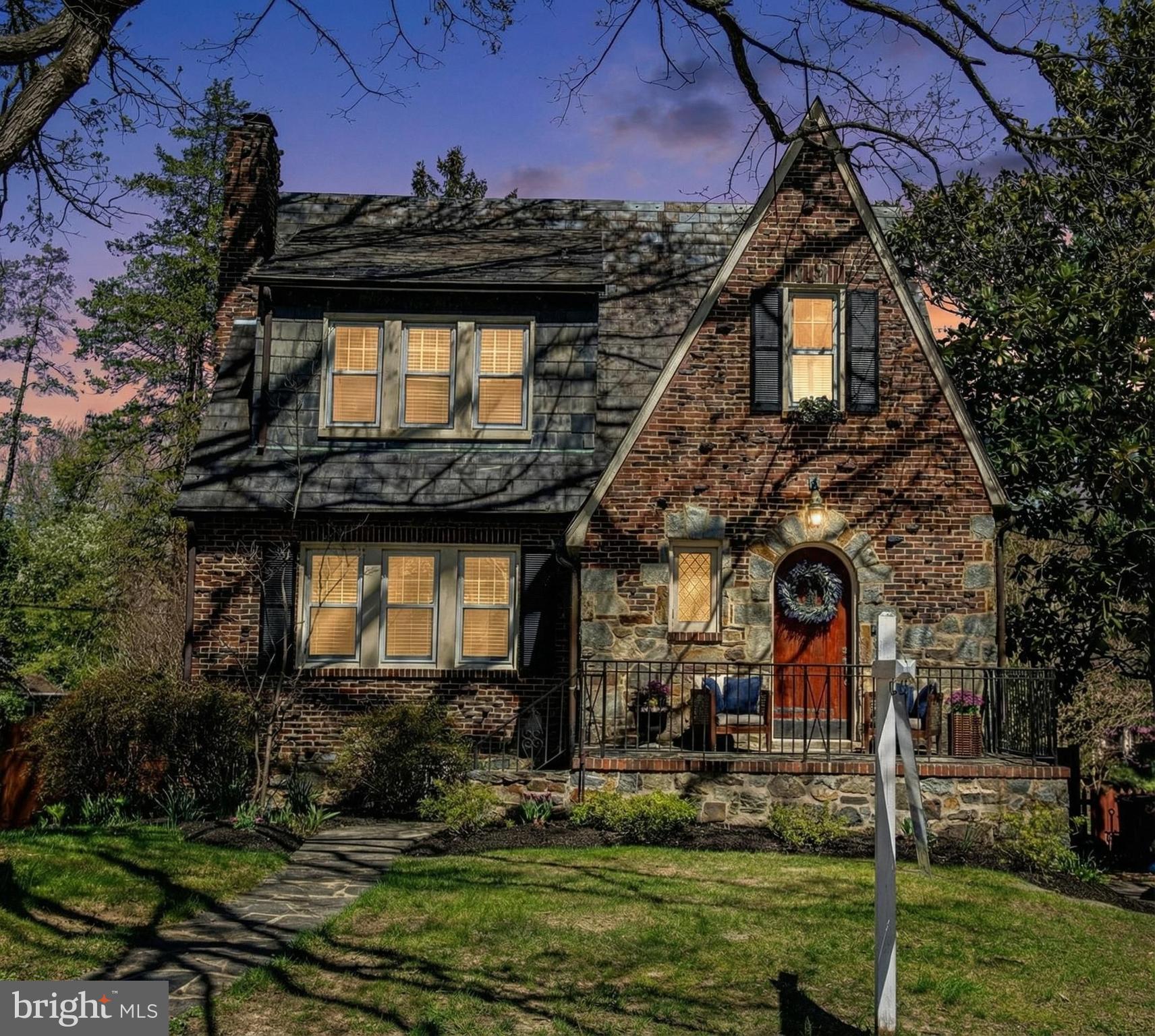 722 Anneslie Road Baltimore, MD 21212 - Photo 2 of 46 a front view of a house with a garden