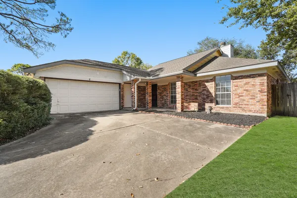 $2,050 | 4411 Leyland Drive, Pearland, TX 77584