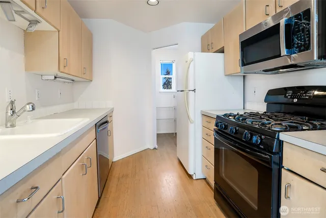 $669,950 | 407 North 49th Street, Unit A, Seattle, WA 98103