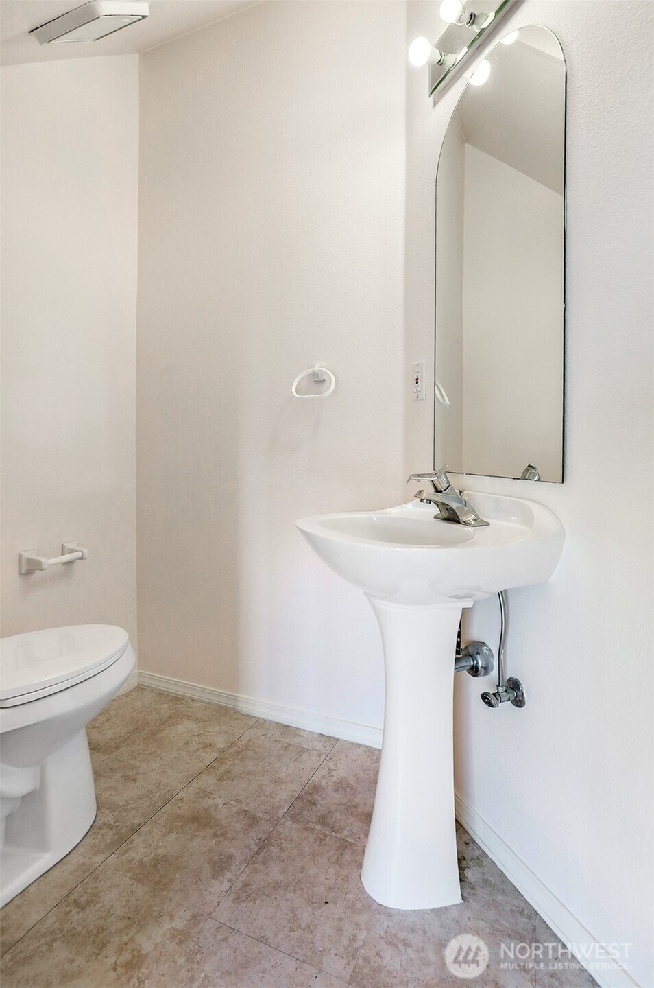 407 North 49th Street, Unit A Seattle, WA 98103 - Photo 18 of 31