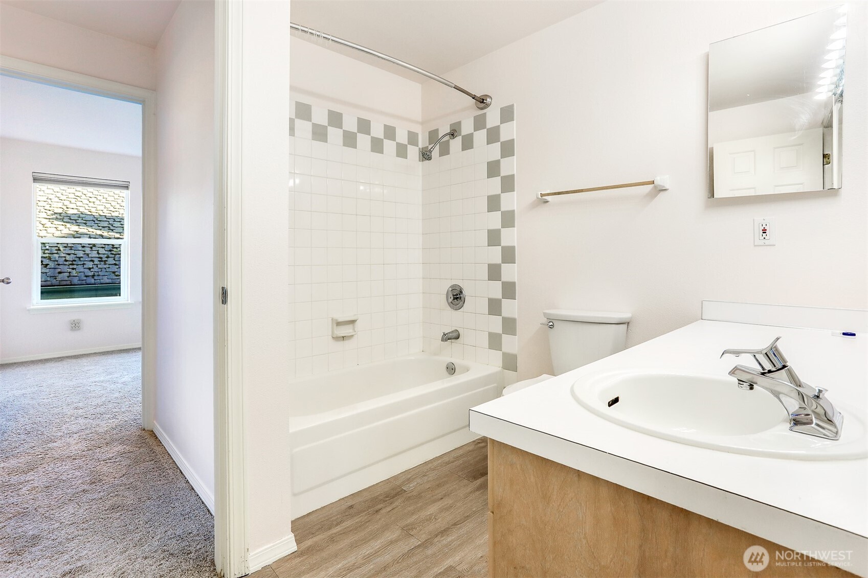 407 North 49th Street, Unit A Seattle, WA 98103 - Photo 20 of 31