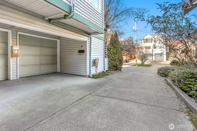 $669,950 | 407 North 49th Street, Unit A, Seattle, WA 98103