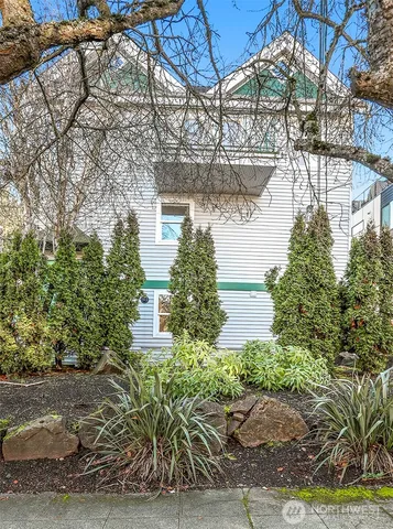 $669,950 | 407 North 49th Street, Unit A, Seattle, WA 98103