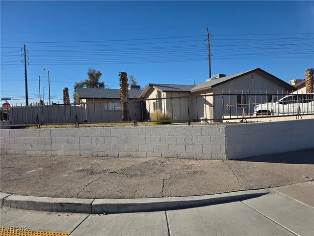 $2,500 | 4077 Acapulco Avenue, Las Vegas, NV 89121