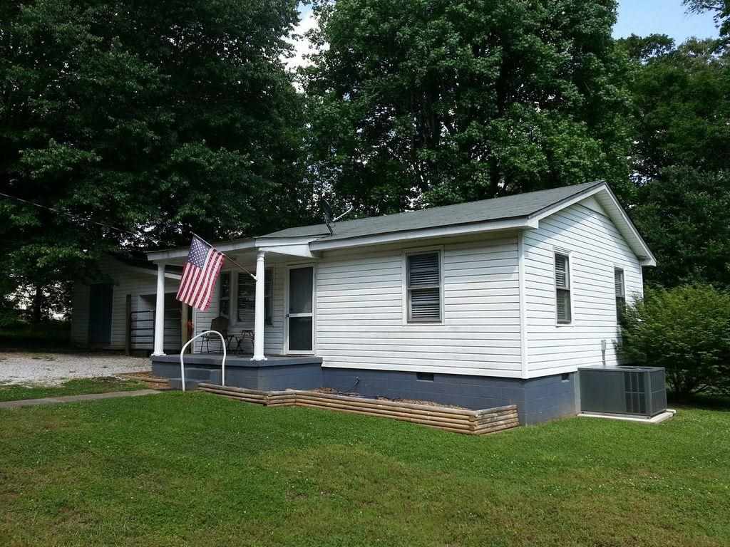 326 Cross Hill Road Easley, SC 29640 - Photo 1 of 1