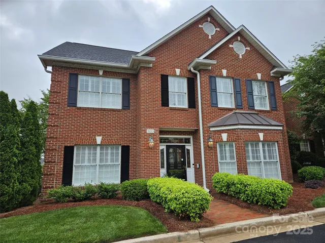 $575,000 | 800 Warrington Place, Rock Hill, SC 29732