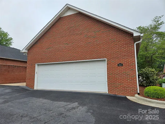 $575,000 | 800 Warrington Place, Rock Hill, SC 29732