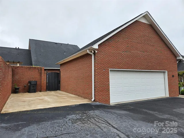 $575,000 | 800 Warrington Place, Rock Hill, SC 29732