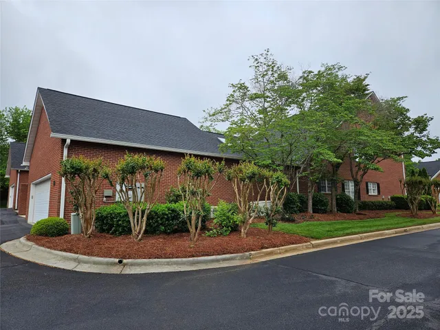 $575,000 | 800 Warrington Place, Rock Hill, SC 29732