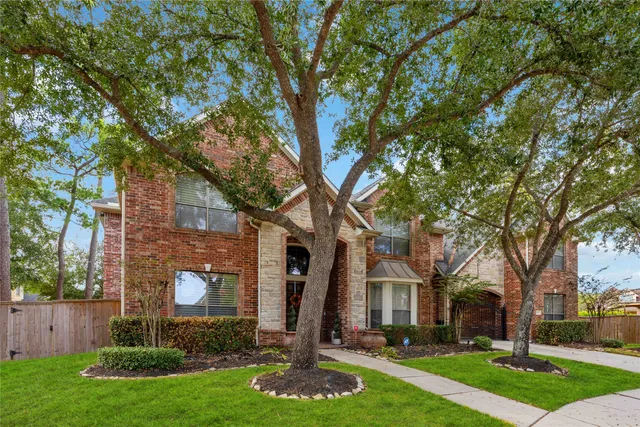 front view of house with a yard