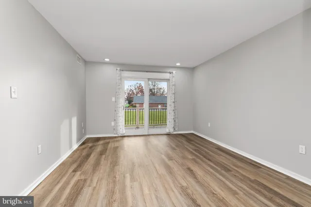 $1,195 | 4341 Carlisle Pike, Unit C4, Camp Hill, PA 17011