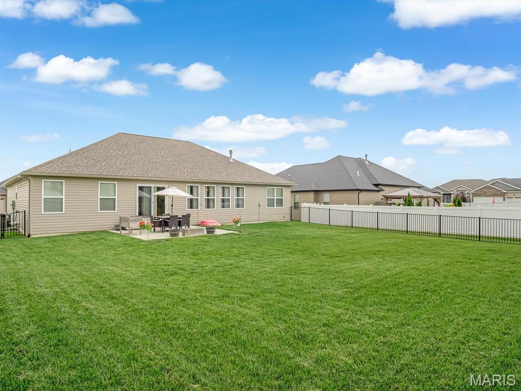 1305 Coleridge Court O'Fallon, IL 62269 - Photo 32 of 36