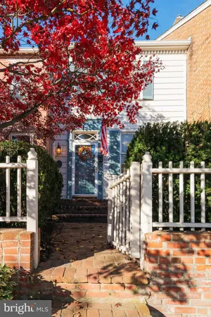 $1,199,000 | 625 South St Asaph Street, Alexandria, VA 22314
