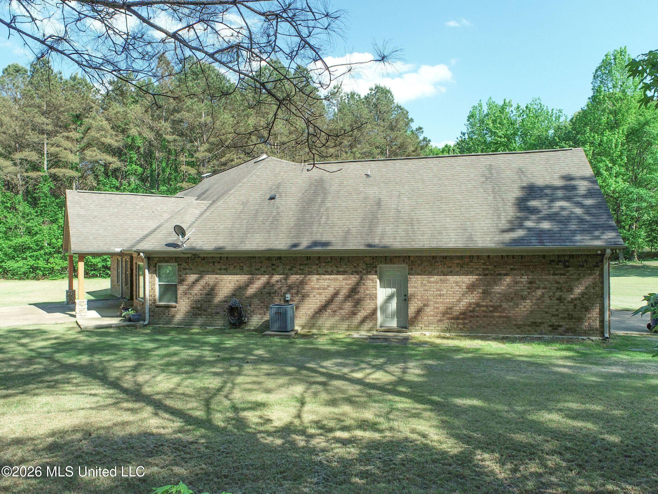 1407 McClyde Road Como, MS 38619 - Photo 13 of 110 2brmcld15