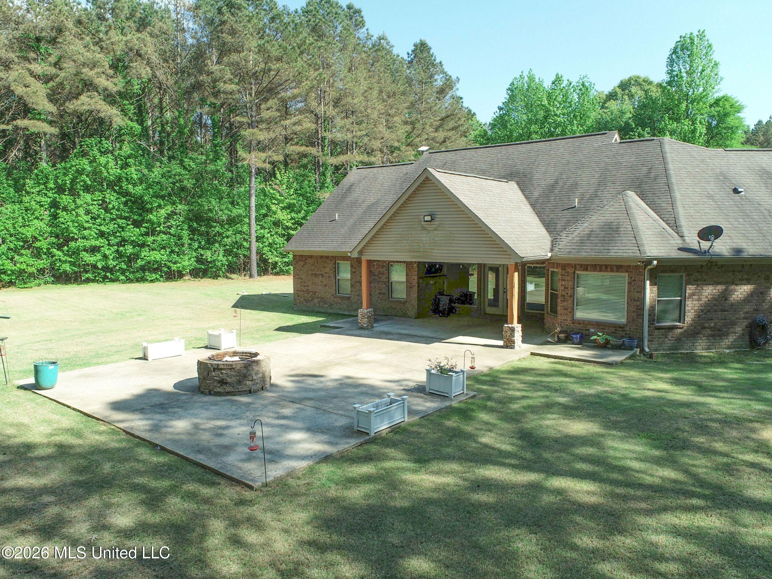 1407 McClyde Road Como, MS 38619 - Photo 14 of 110 2brmcld18
