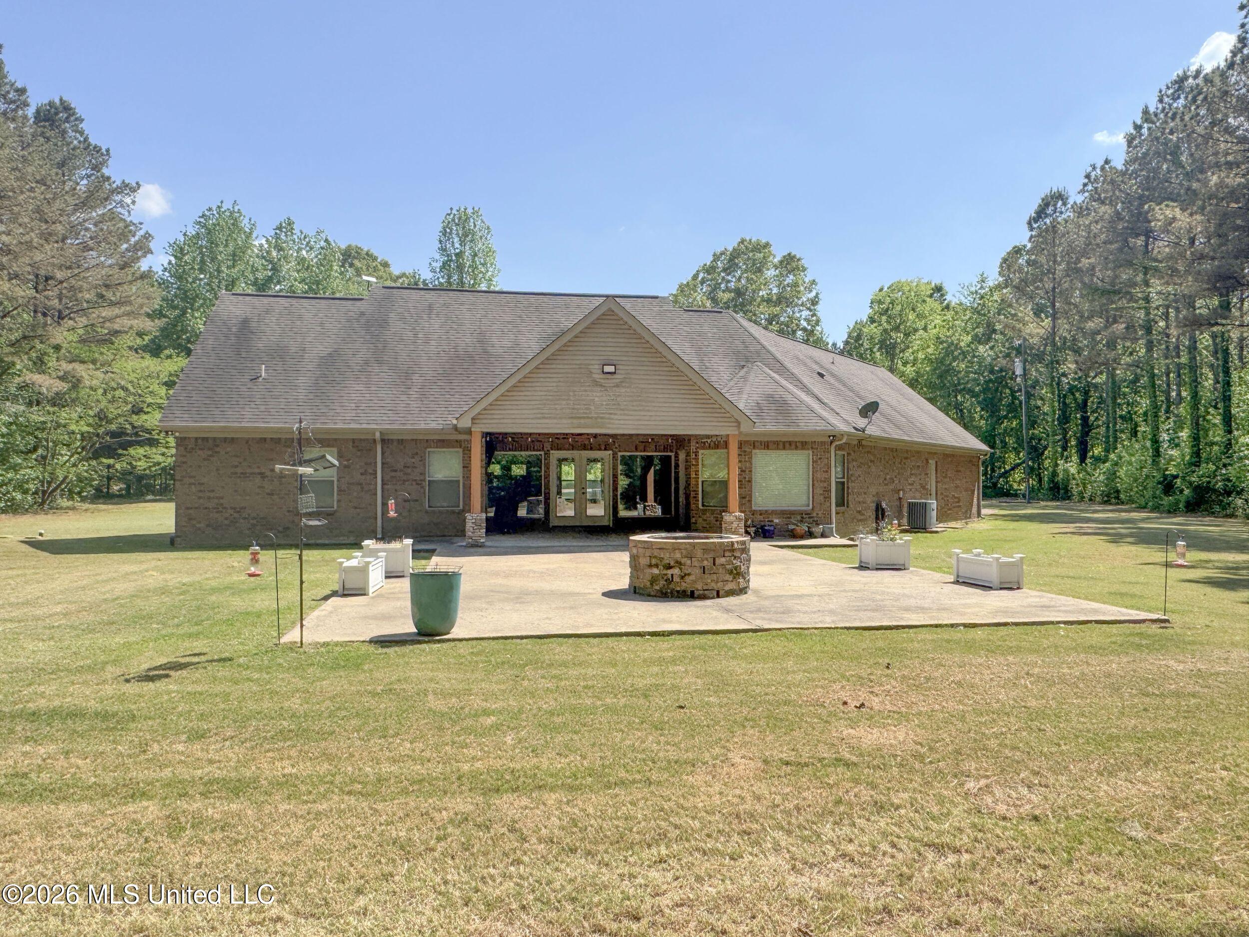 1407 McClyde Road Como, MS 38619 - Photo 31 of 110 4brmcld11